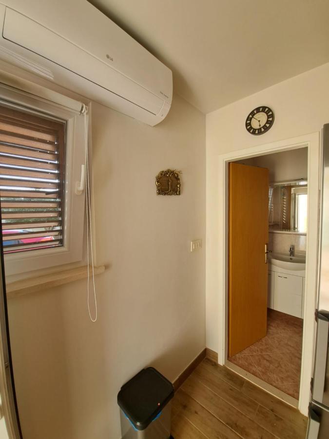Apartment Aenona *