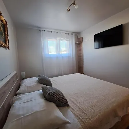 Apartman Aenona Nin Exterior photo